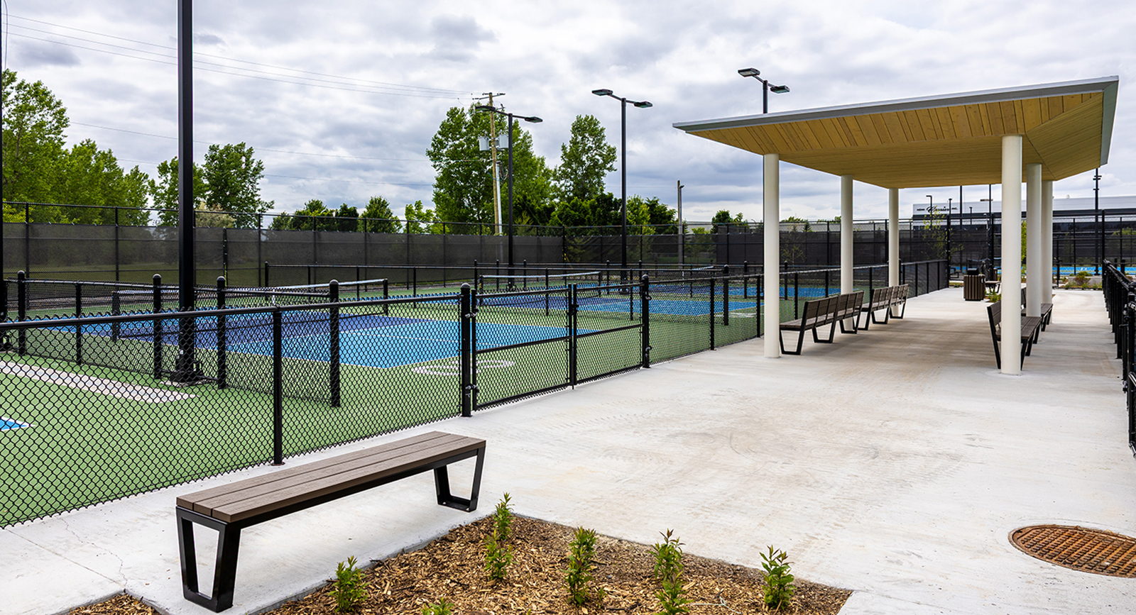 Patinoire couverte et réfrigérée du parc Marie-Victorin