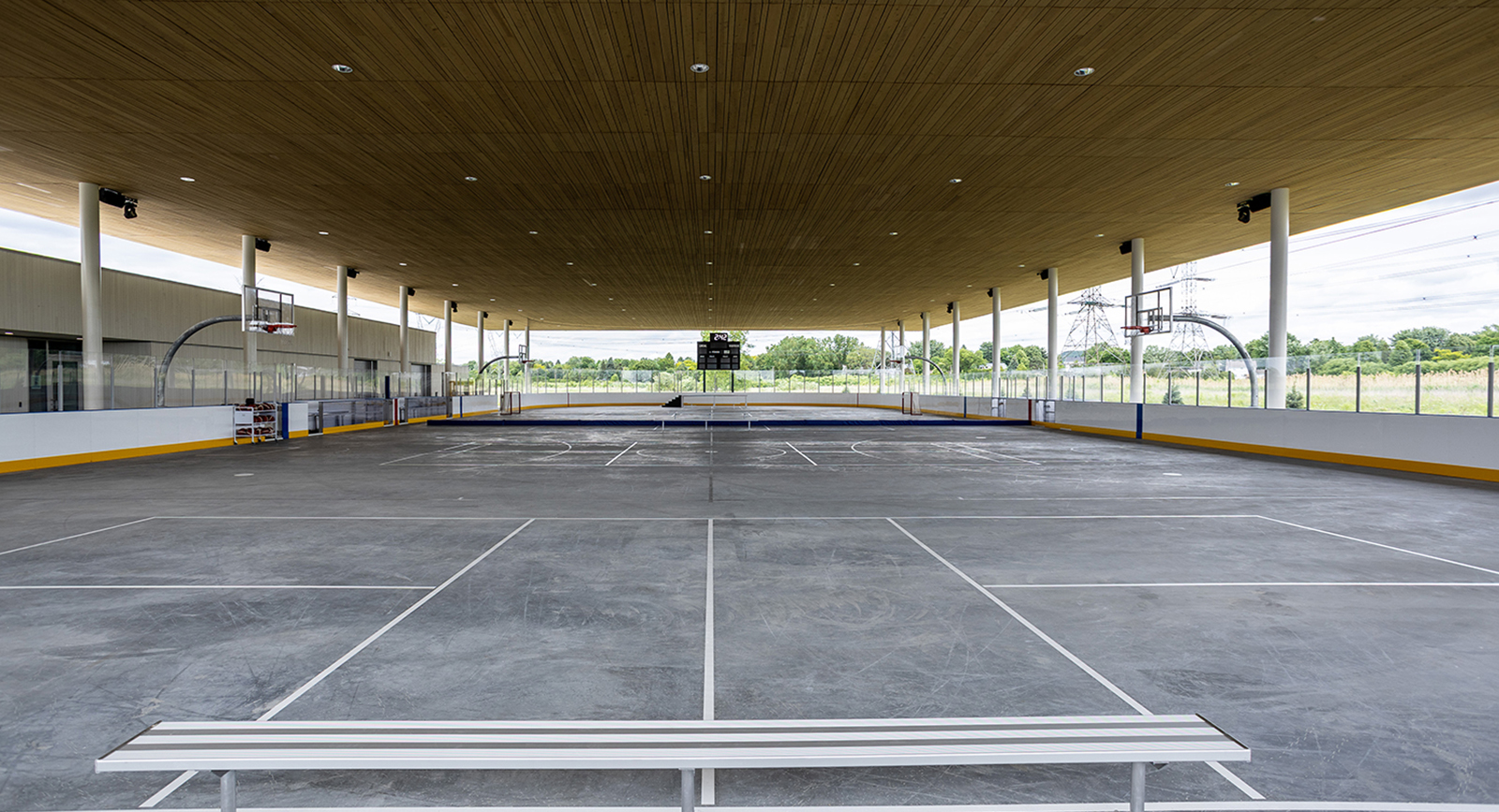 Patinoire couverte et réfrigérée du parc Marie-Victorin