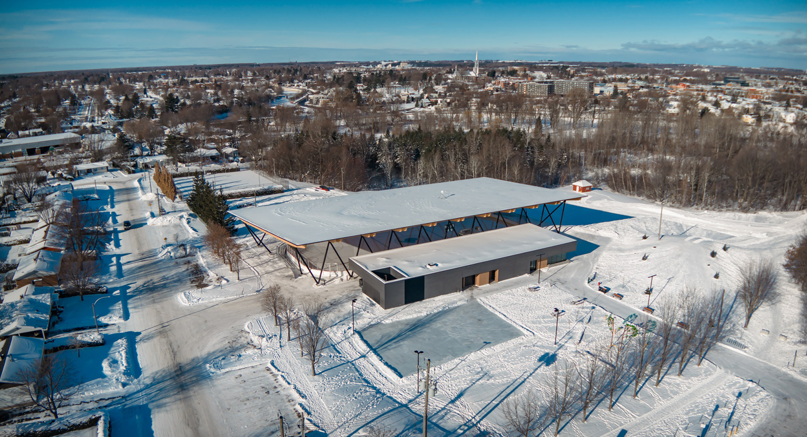 Terre-des-Jeunes Park Multifunctional Complex