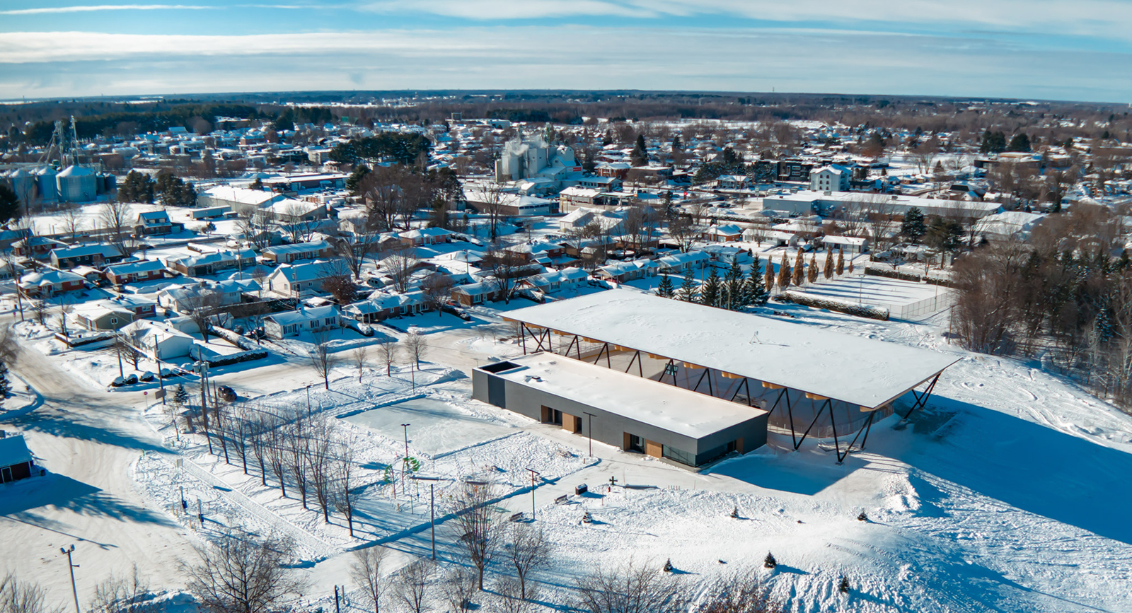 Terre-des-Jeunes Park Multifunctional Complex