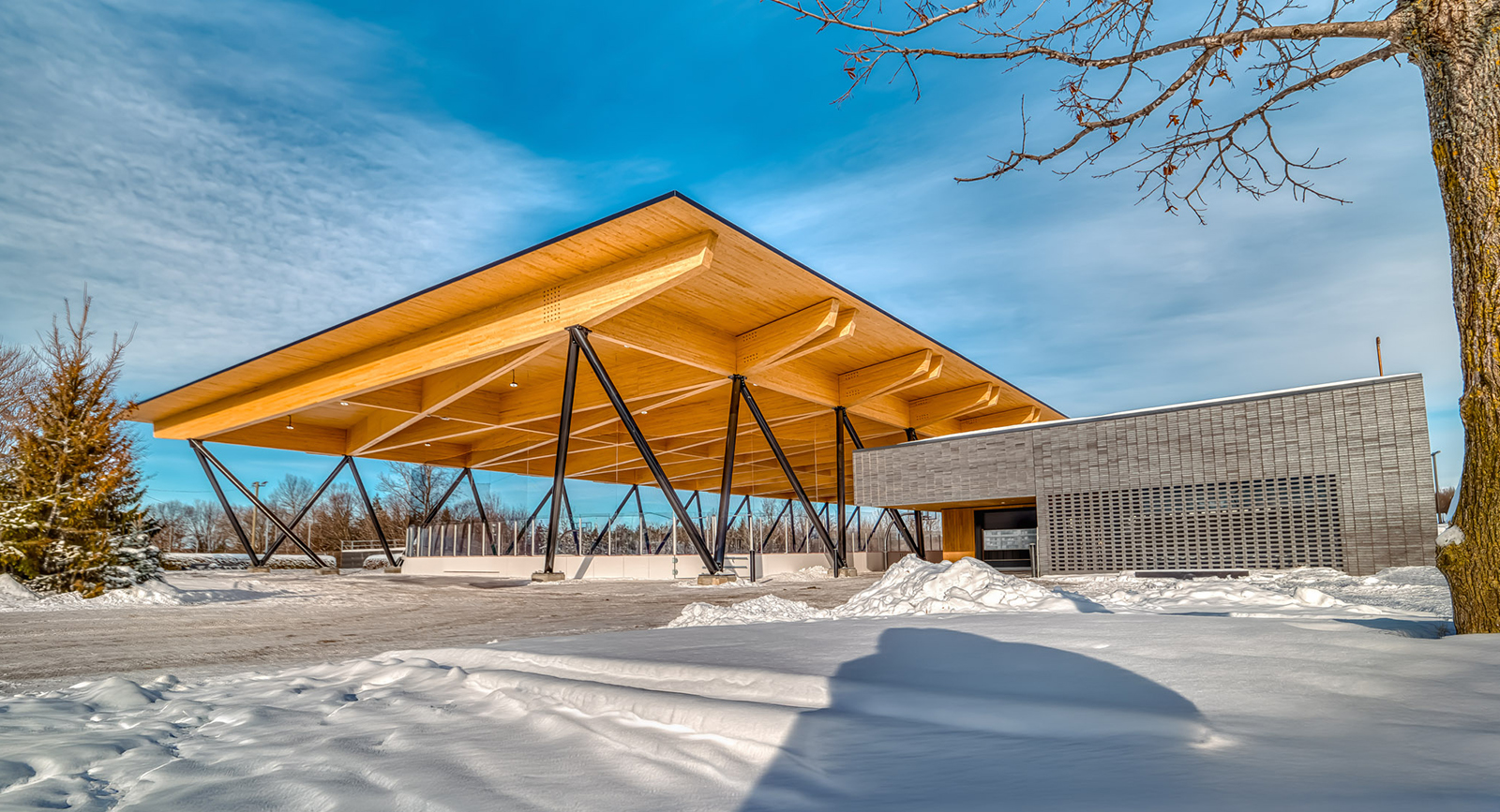 Terre-des-Jeunes Park Multifunctional Complex