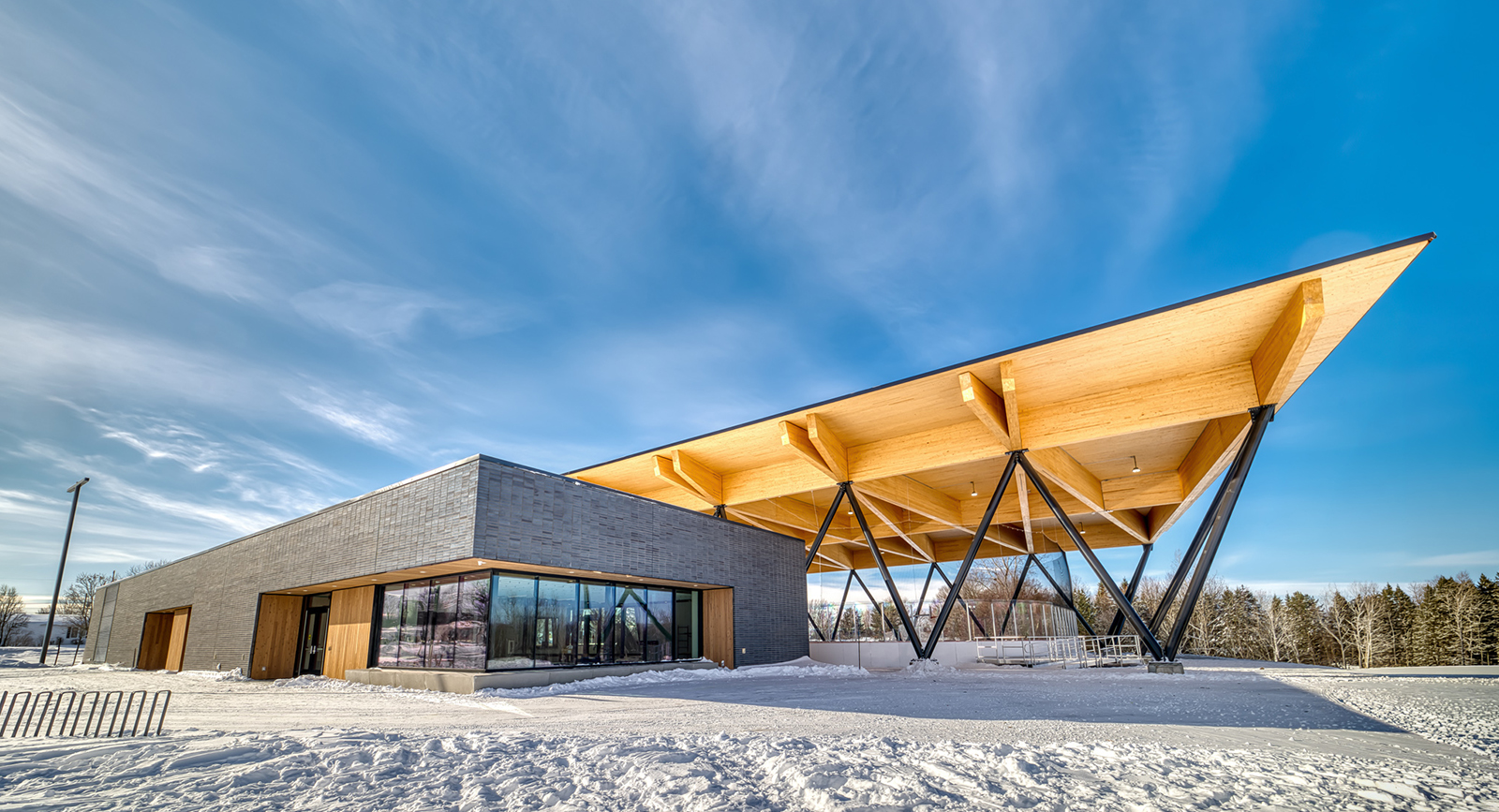 Terre-des-Jeunes Park Multifunctional Complex