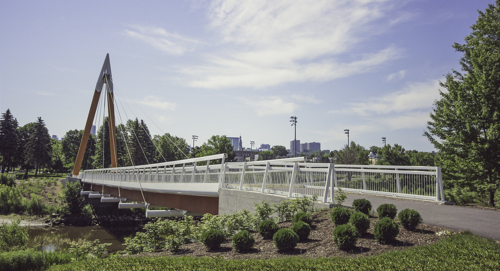 Trois-Soeurs Pedestrian Bridge